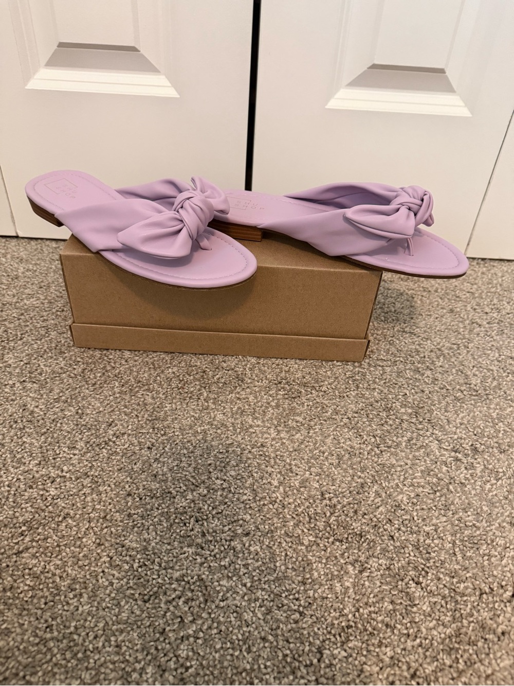 SHUSHOP Dharma Bow Sandal Size 8.5 NWT